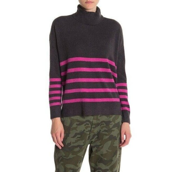 Vince Camuto Women's NWT Large Striped Turtleneck Sweater - Picture 1 of 10
